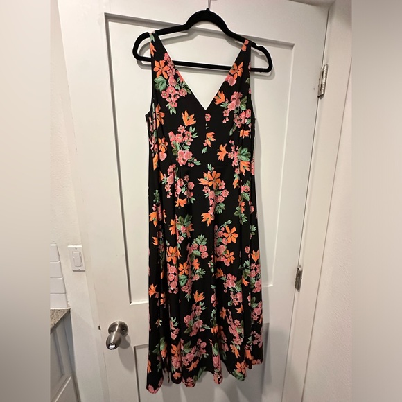 Ann Taylor Dresses & Skirts - Ann Taylor Women’s Petite Floral Dress